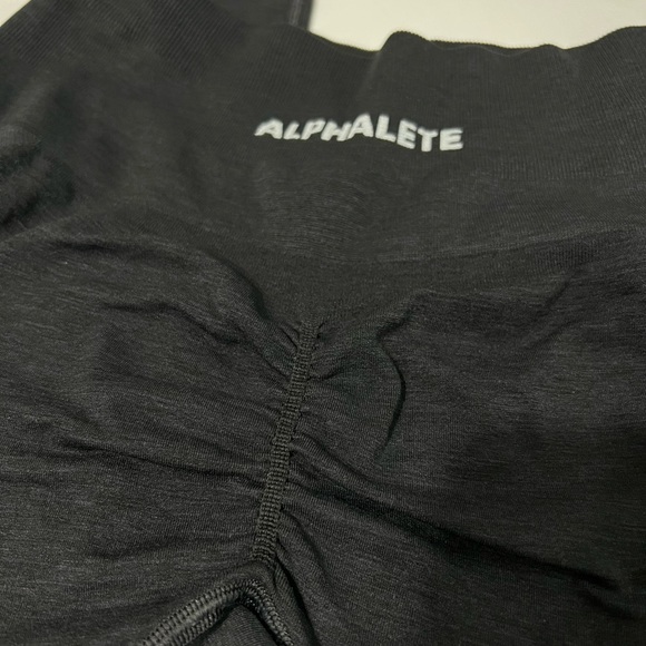 Alphalete Amplify Leggings in Black Marl - Picture 2 of 4